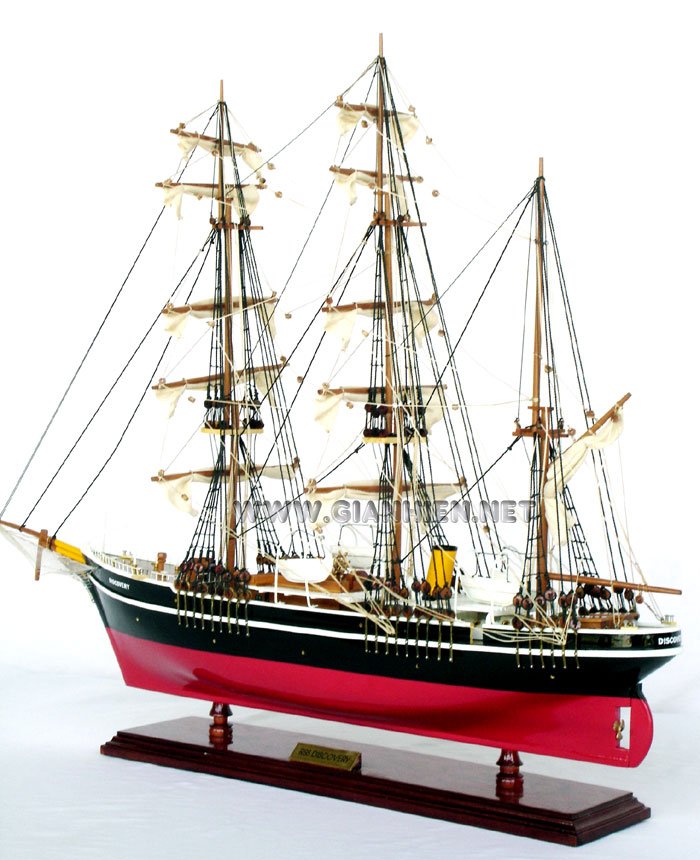 Model Ship RSS Discovery Stern View