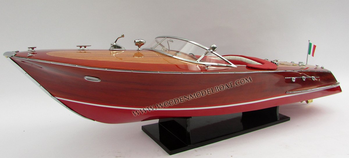 Riva Ariston, Riva Ariston speed boat, Riva Ariston boat model, Riva Ariston wooden model boat, Riva Ariston handmade, Riva Ariston handcrafted, Italia boats, handcrafted Riva Ariston, Quality model boat Riva Ariston, scale model boat Riva Ariston, display model boat Riva Ariston, wooden model boat