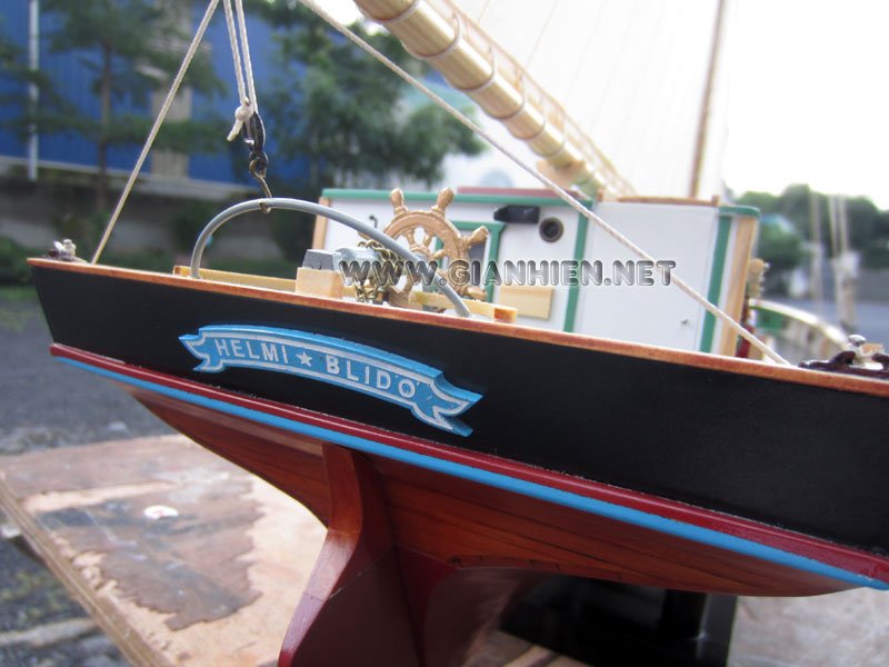 Helmi home port Blido